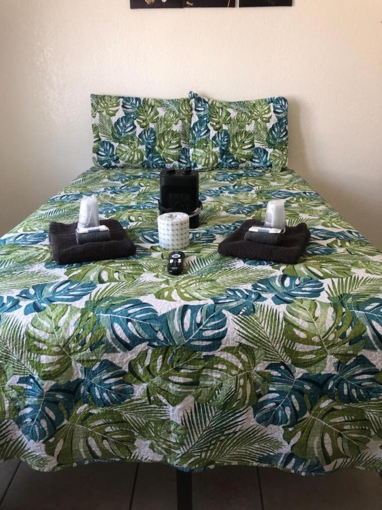 Crown Inn & Suites Spring Valley  Екстериор снимка
